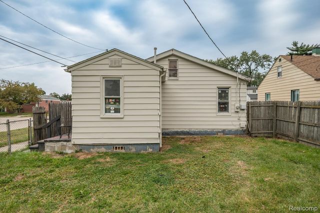 11004 Republic Avenue, Warren, MI 48089