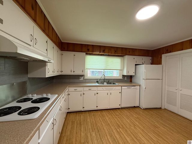 1508 Sycamore, Murray, KY 42071