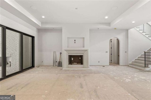 720 Edgewater Trail, Atlanta, GA 30328