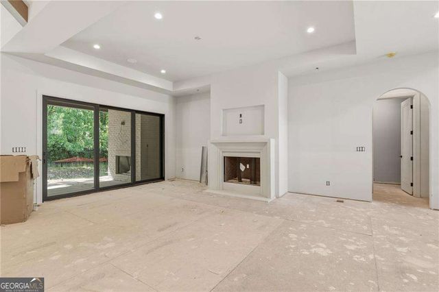 720 Edgewater Trail, Atlanta, GA 30328