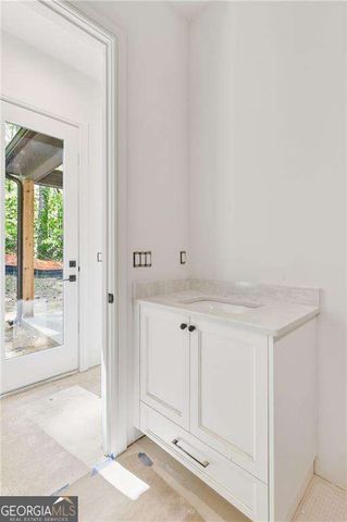 720 Edgewater Trail, Atlanta, GA 30328