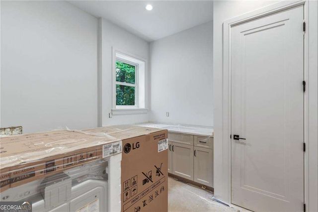 720 Edgewater Trail, Atlanta, GA 30328