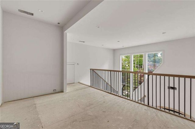 720 Edgewater Trail, Atlanta, GA 30328