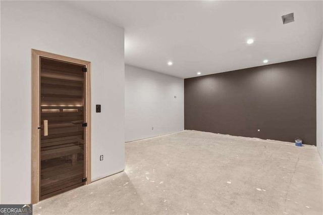 720 Edgewater Trail, Atlanta, GA 30328