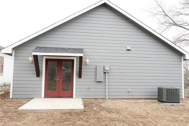 424 E Nelson Street, Denison, TX 75021