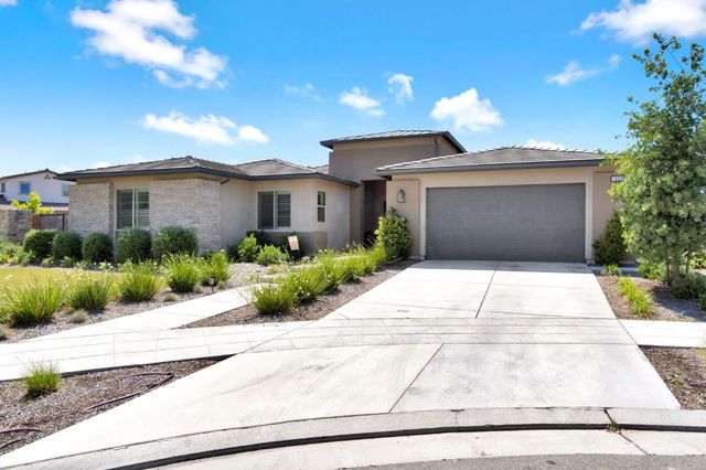 1020 Treasure Hills Drive, Madera, CA 93636