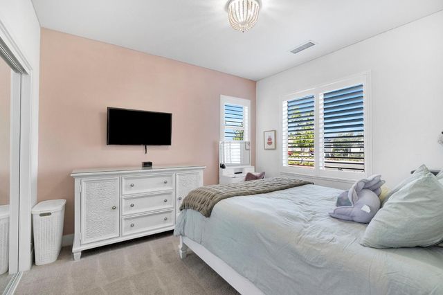 1020 Treasure Hills Drive, Madera, CA 93636