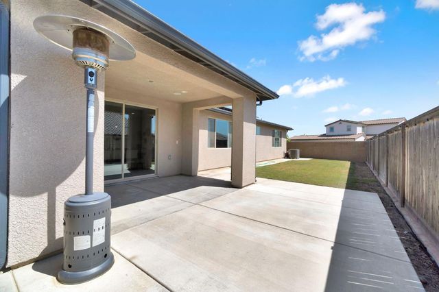 1020 Treasure Hills Drive, Madera, CA 93636
