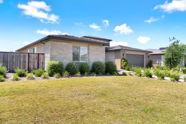 1020 Treasure Hills Drive, Madera, CA 93636
