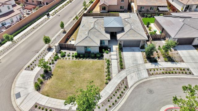 1020 Treasure Hills Drive, Madera, CA 93636
