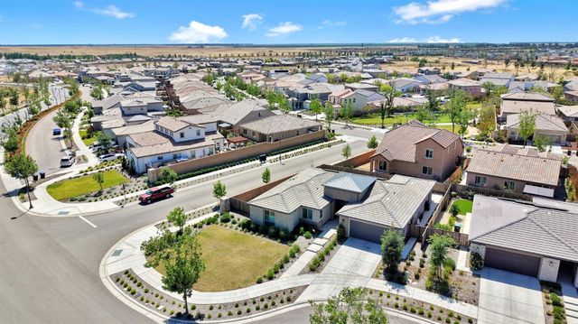 1020 Treasure Hills Drive, Madera, CA 93636