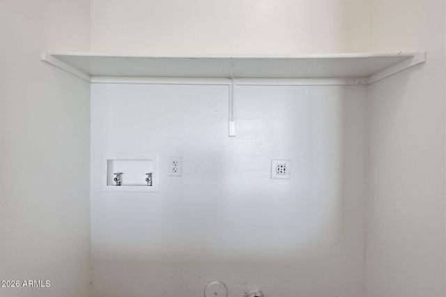 11239 W ROMA Avenue, Phoenix, AZ 85037