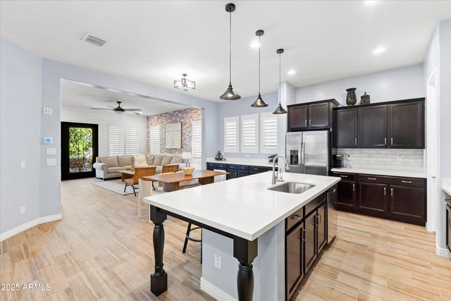 4622 E CASITAS DEL RIO Drive, Phoenix, AZ 85050