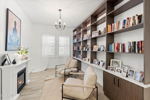 4622 E CASITAS DEL RIO Drive, Phoenix, AZ 85050