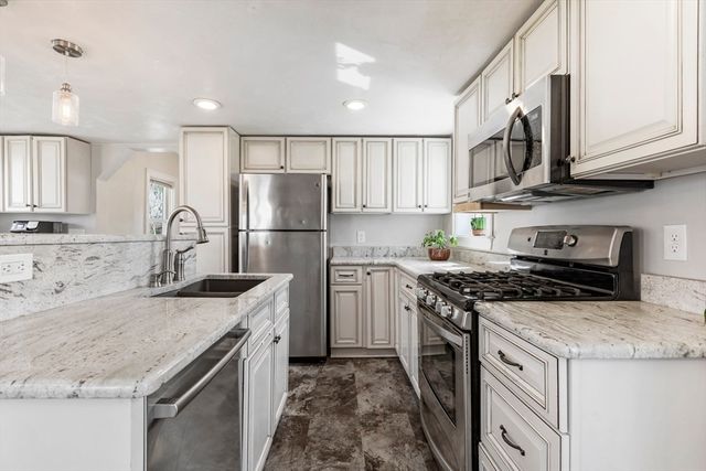 8 Hitch, Fairhaven, MA 02719