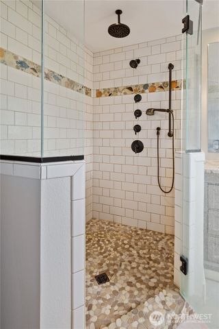 801 Livingston Bay Shore Drive, Camano Island, WA 98282