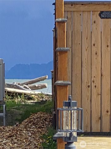 801 Livingston Bay Shore Drive, Camano Island, WA 98282