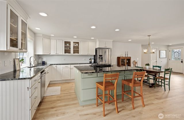 801 Livingston Bay Shore Drive, Camano Island, WA 98282