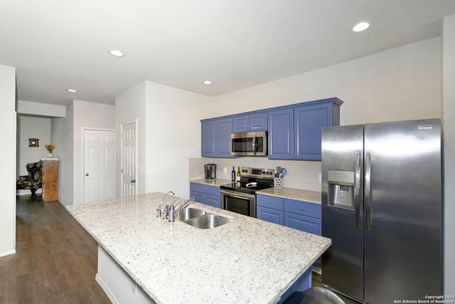 318 Saiga Dr, New Braunfels, TX 78130