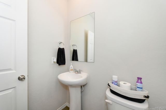 318 Saiga Dr, New Braunfels, TX 78130