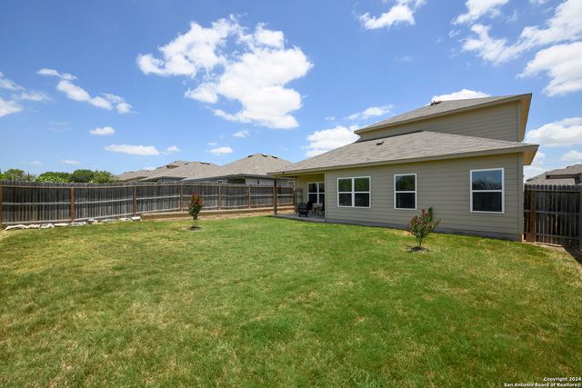 318 Saiga Dr, New Braunfels, TX 78130
