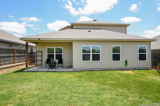 318 Saiga Dr, New Braunfels, TX 78130