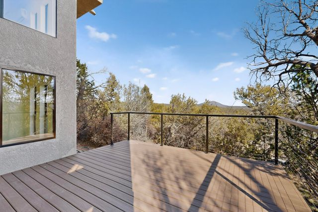 5 Pine Tree Court, Cedar Crest, NM 87008