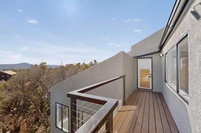 5 Pine Tree Court, Cedar Crest, NM 87008