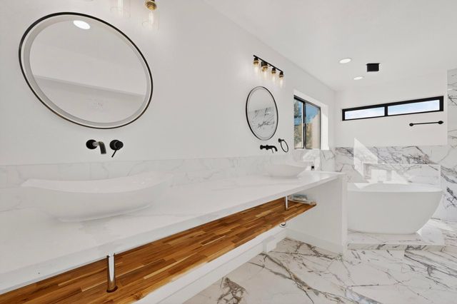 5 Pine Tree Court, Cedar Crest, NM 87008