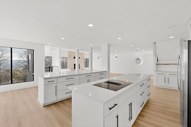 5 Pine Tree Court, Cedar Crest, NM 87008