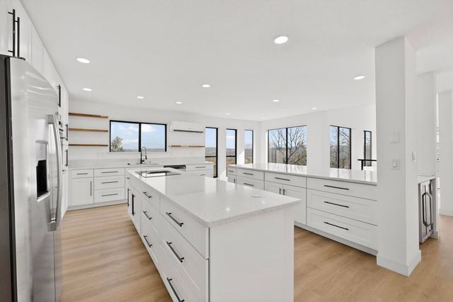 5 Pine Tree Court, Cedar Crest, NM 87008