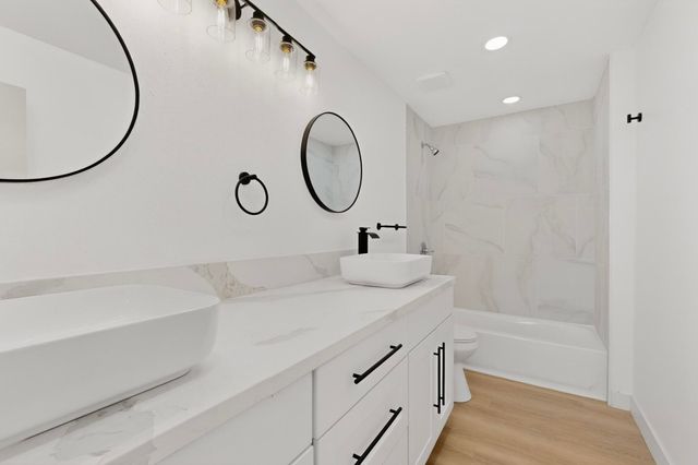 5 Pine Tree Court, Cedar Crest, NM 87008