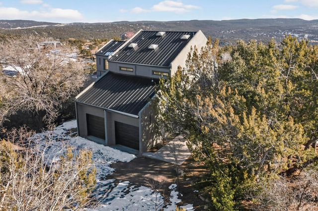 5 Pine Tree Court, Cedar Crest, NM 87008