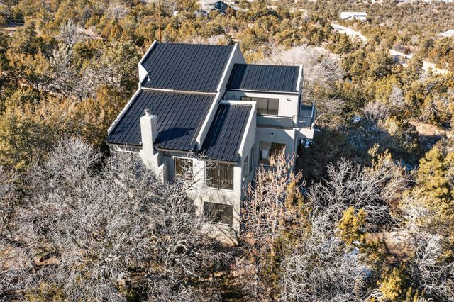 5 Pine Tree Court, Cedar Crest, NM 87008