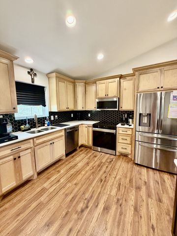 3 Harrison Rd, Five Points, TN 38457