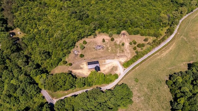3 Harrison Rd, Five Points, TN 38457