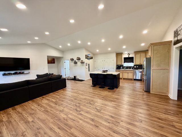 3 Harrison Rd, Five Points, TN 38457