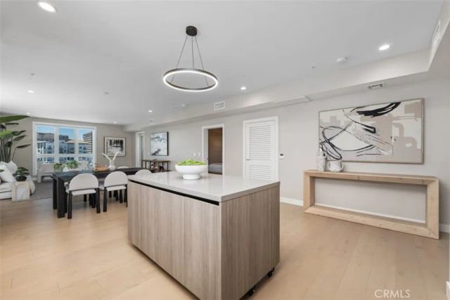 39 S Los Robles Avenue 6020, Pasadena, CA 91101