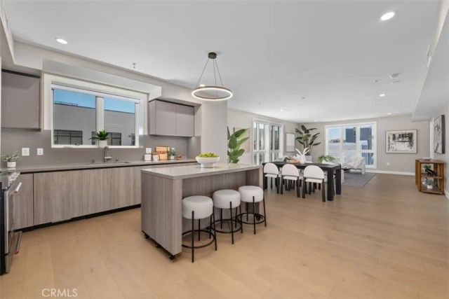 39 S Los Robles Avenue 6020, Pasadena, CA 91101