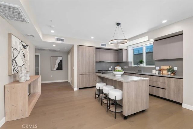 39 S Los Robles Avenue 6020, Pasadena, CA 91101
