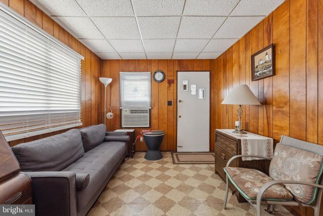 125 W 1ST AVE, North Wildwood, NJ 08260