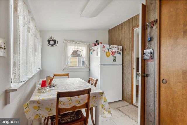 125 W 1ST AVE, North Wildwood, NJ 08260