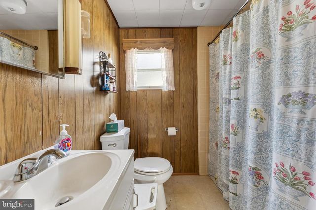 125 W 1ST AVE, North Wildwood, NJ 08260