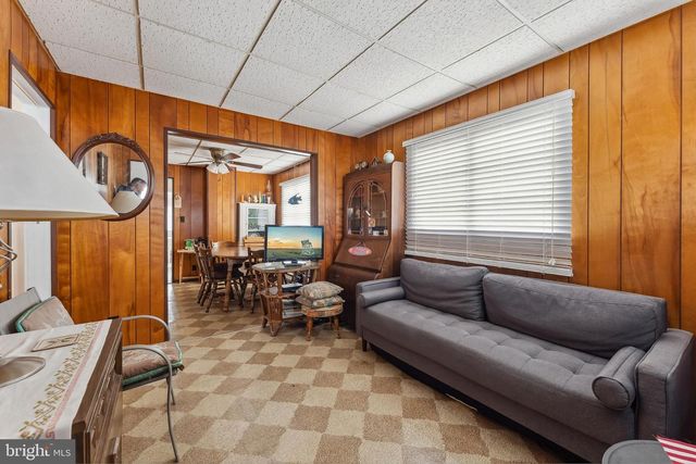 125 W 1ST AVE, North Wildwood, NJ 08260