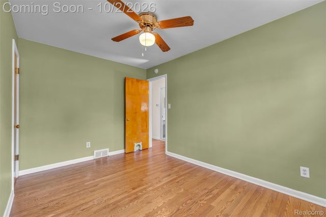 6725 Elizabeth Street, Garden City, MI 48135
