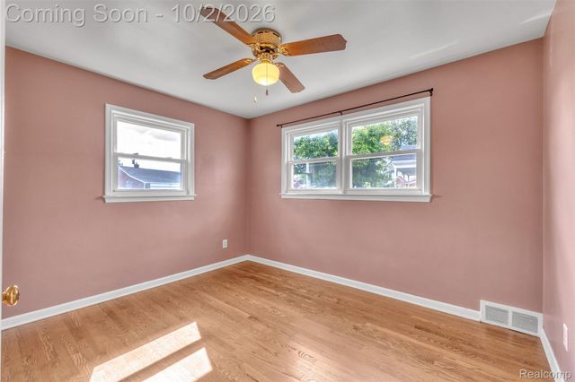6725 Elizabeth Street, Garden City, MI 48135