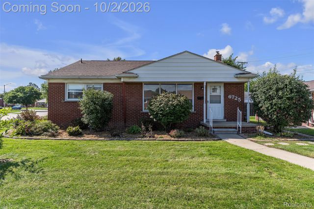 6725 Elizabeth Street, Garden City, MI 48135