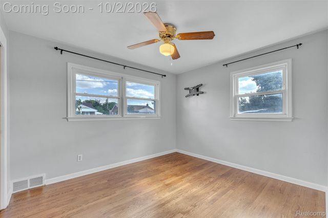 6725 Elizabeth Street, Garden City, MI 48135