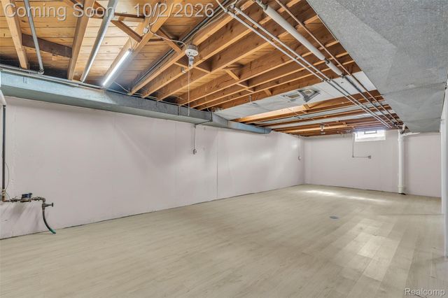 6725 Elizabeth Street, Garden City, MI 48135
