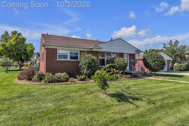 6725 Elizabeth Street, Garden City, MI 48135